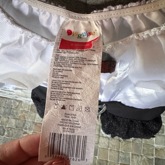 Girls pirate costume size 4-6 size small - Picture 5 of 5